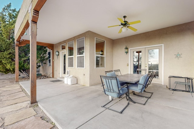 view of patio with ceiling fan