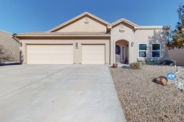 view of front facade with a garage