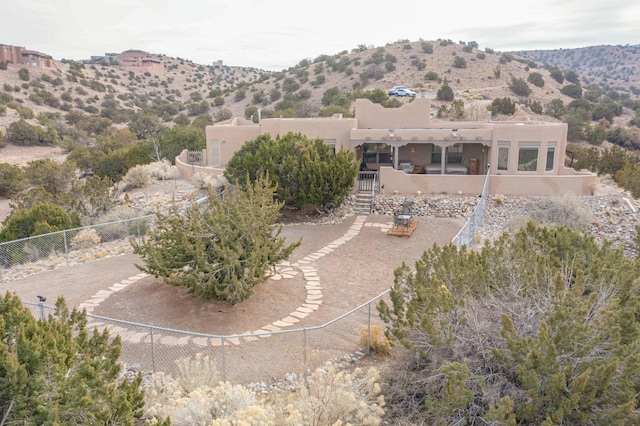 bird's eye view featuring a mountain view