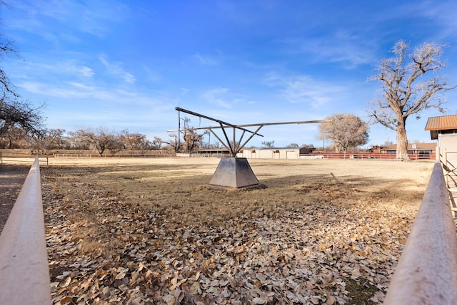 view of yard featuring a rural view