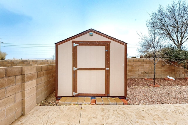 view of outbuilding