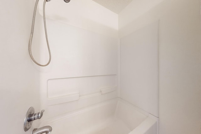 bathroom featuring shower / tub combination