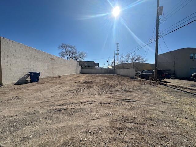 Listing photo 2 for 8520 Trumbull Ave SE, Albuquerque NM 87108