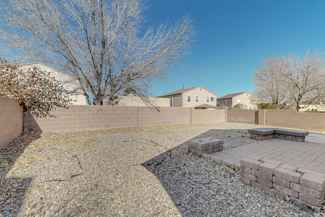 view of yard featuring a patio