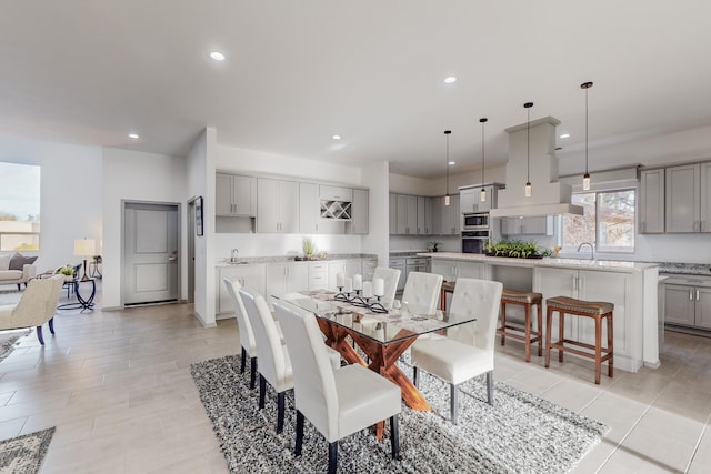 dining area with recessed lighting