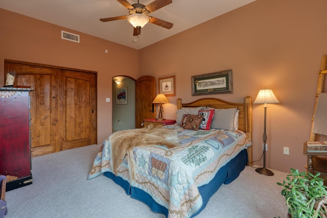 bedroom featuring ceiling fan and carpet flooring