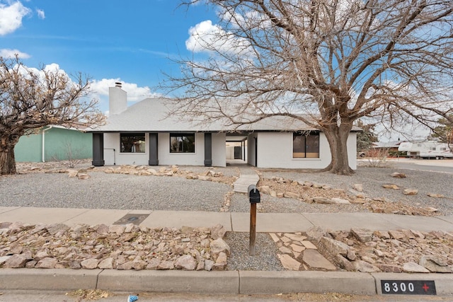 view of front of property