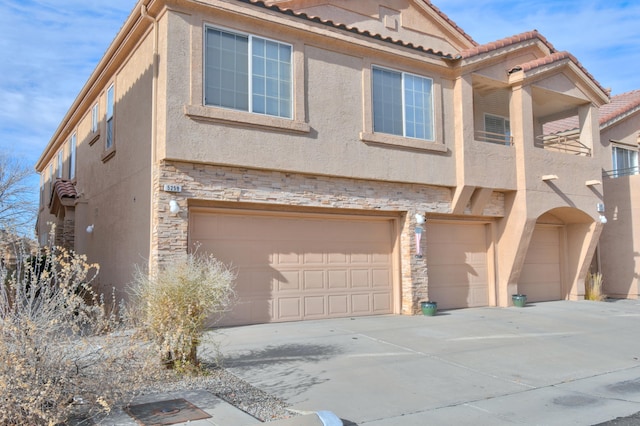 view of front of home featuring a garage