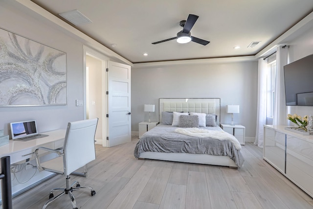 bedroom with ceiling fan