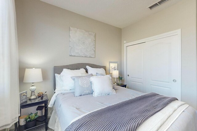 bedroom with a closet