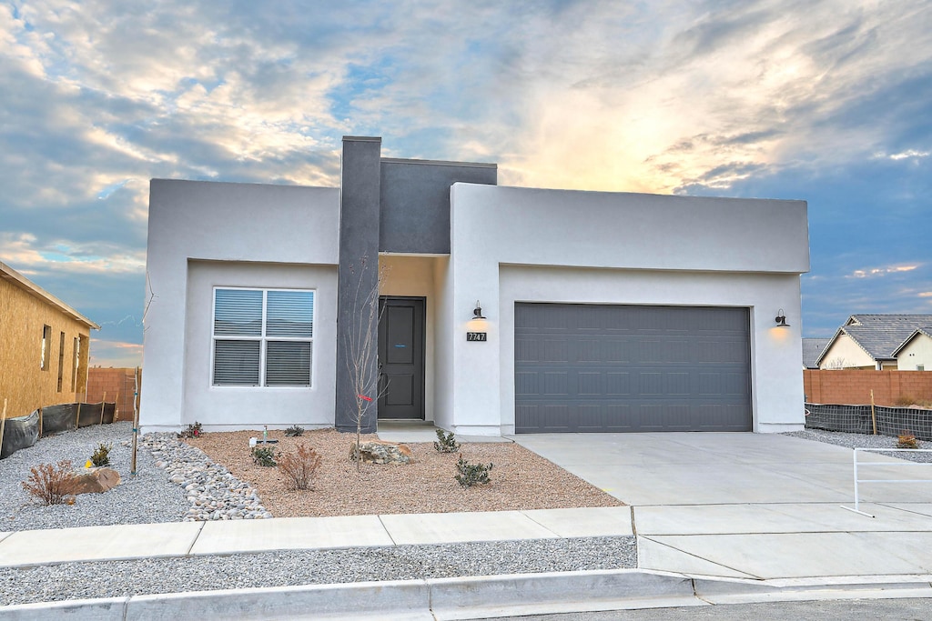 view of front facade featuring a garage