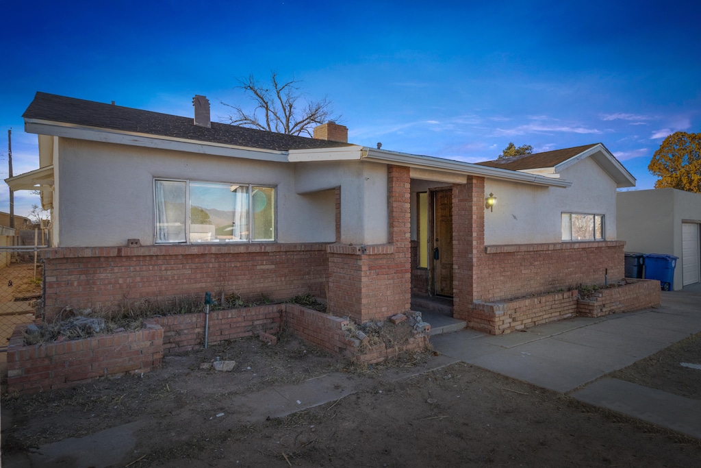 view of front of house