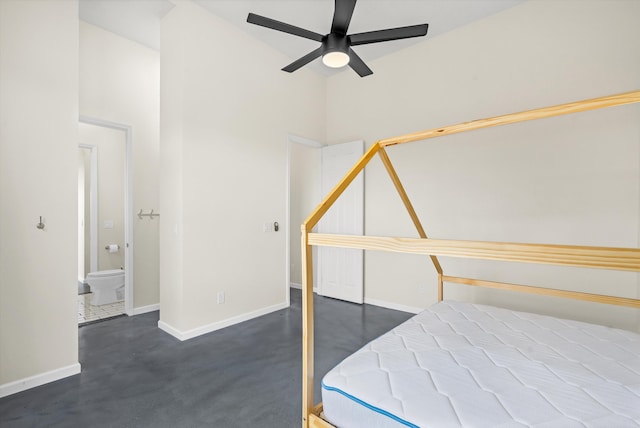 unfurnished bedroom featuring ceiling fan