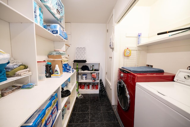 809 Kingman Ave, Grants, NM 87020 - laundry area featuring washer and dryer and laundry area