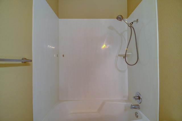 bathroom featuring shower / bathtub combination