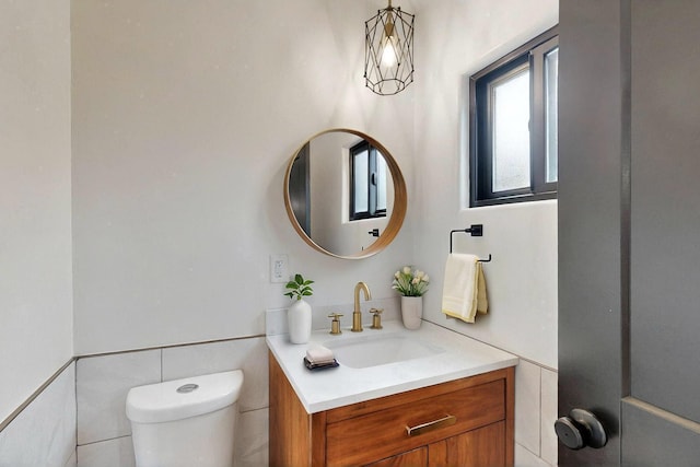450 Juan Tomas Rd, Tijeras, NM 87059 - bathroom with toilet and vanity