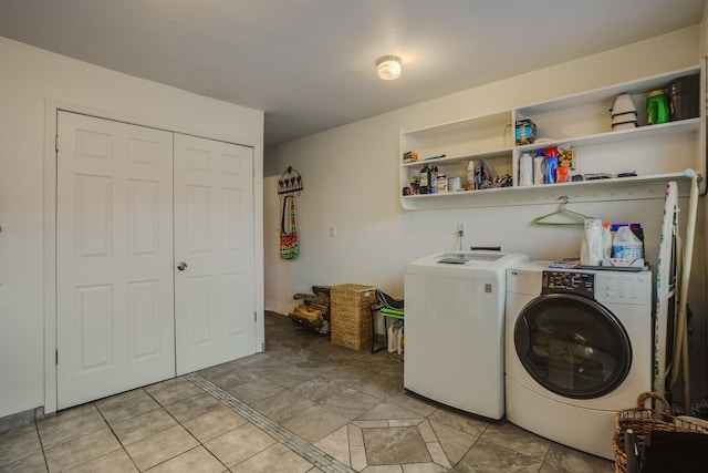 laundry room featuring independent washer and dryer