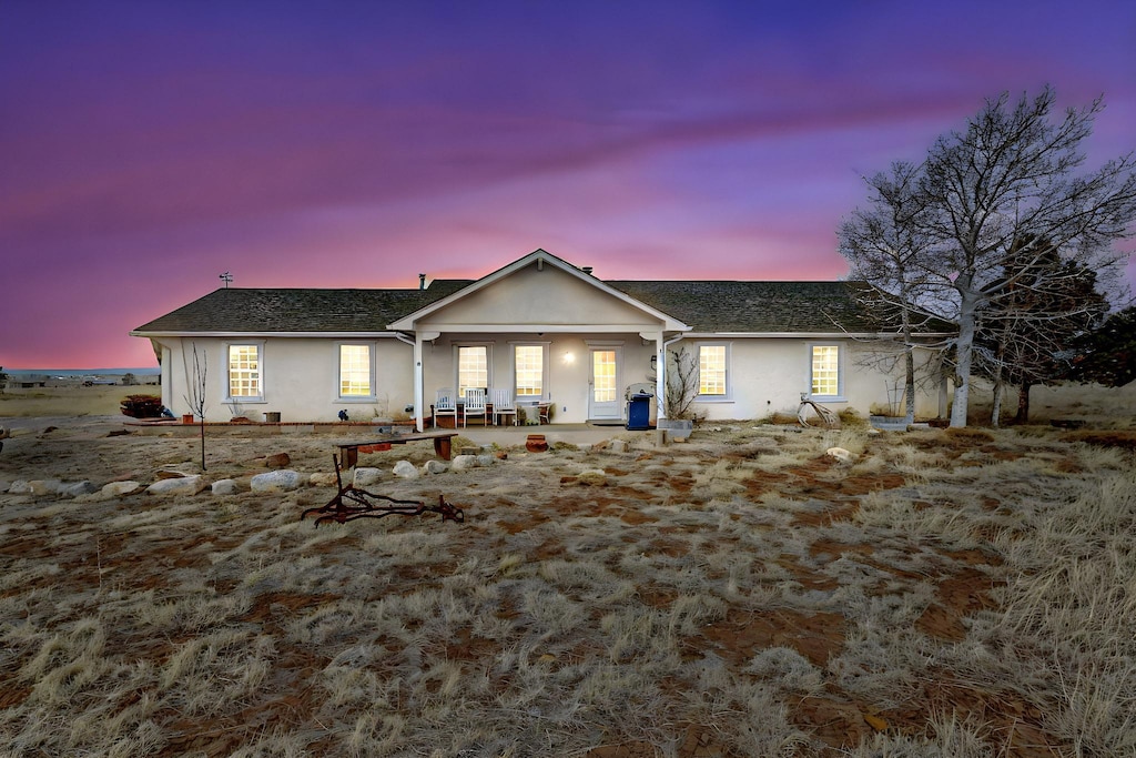 view of front of house