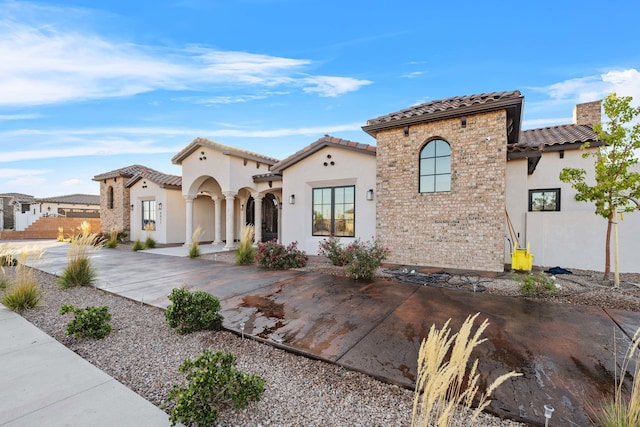 view of mediterranean / spanish-style home