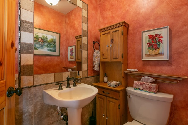6816 Nagoya Rd NE, Rio Rancho, NM 87144 - bathroom with toilet