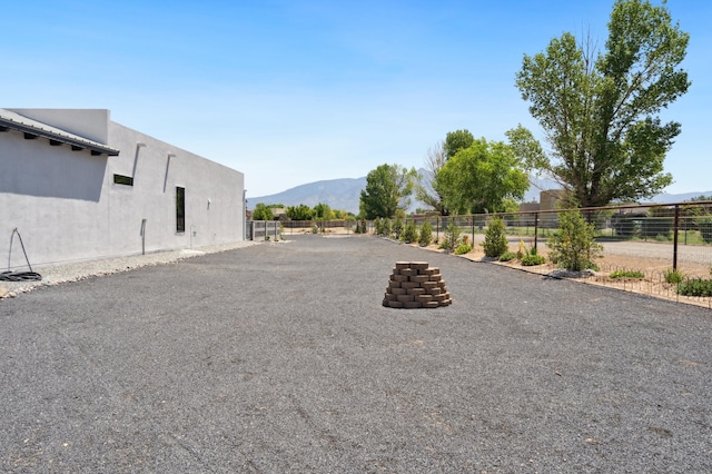 view of yard with a mountain view