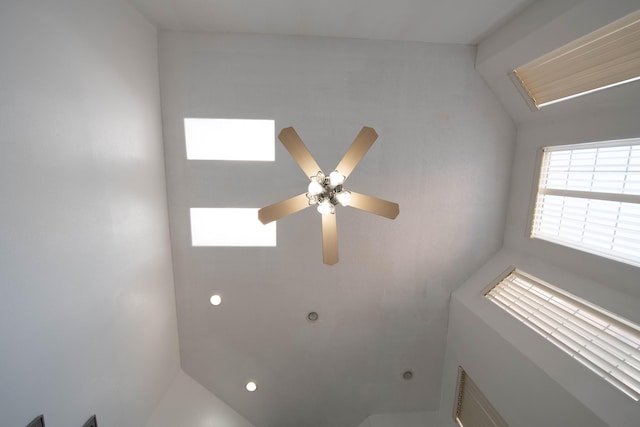 room details featuring ceiling fan