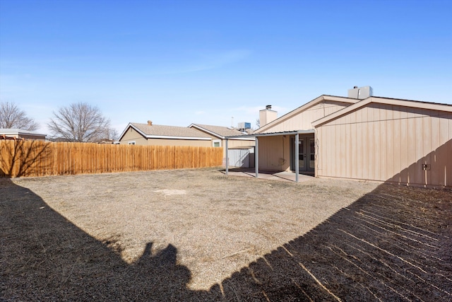 view of yard featuring a patio