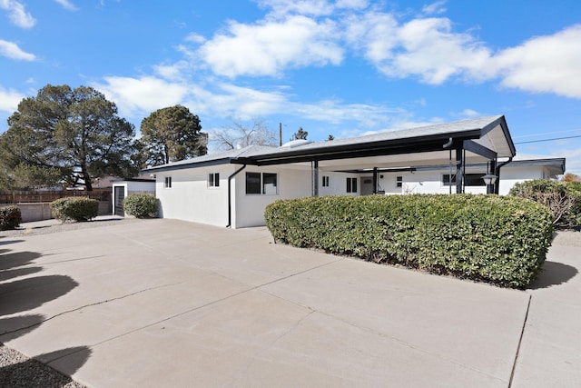 view of front of property