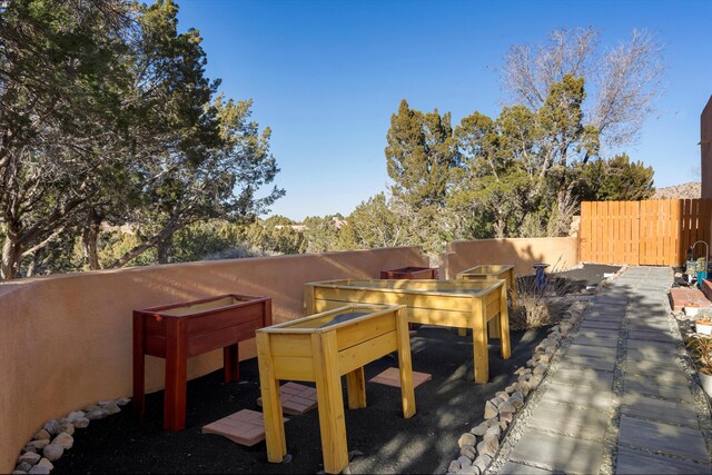 29 Sandia Ln, Placitas, NM 87043 - exterior space featuring fence