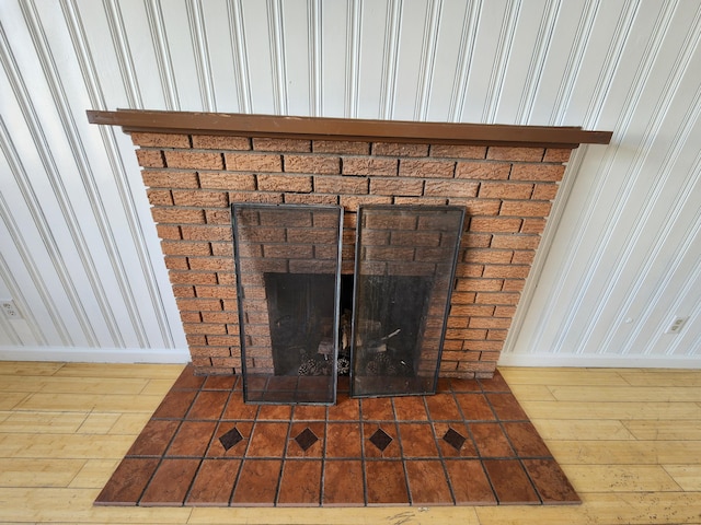 room details featuring hardwood / wood-style floors