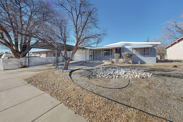 view of front facade with a garage