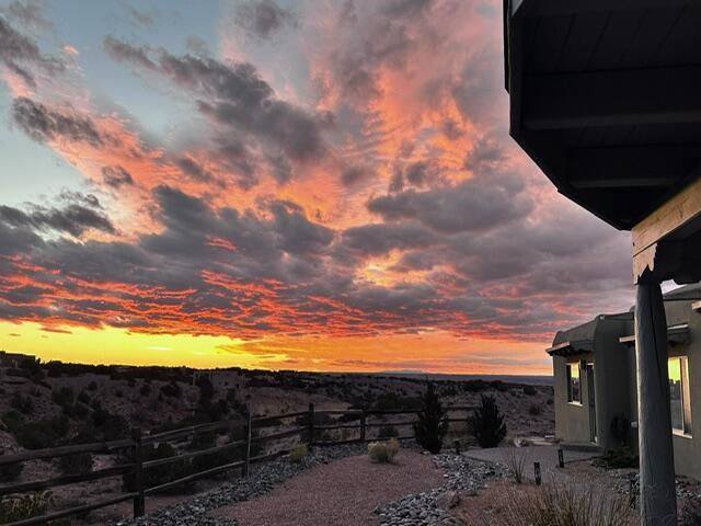 view of yard at dusk