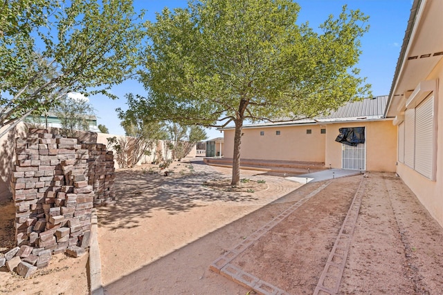 view of yard with a patio