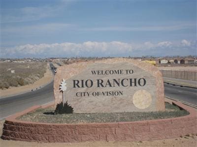 Listing photo 2 for Acano Cir NE, Rio Rancho NM 87124