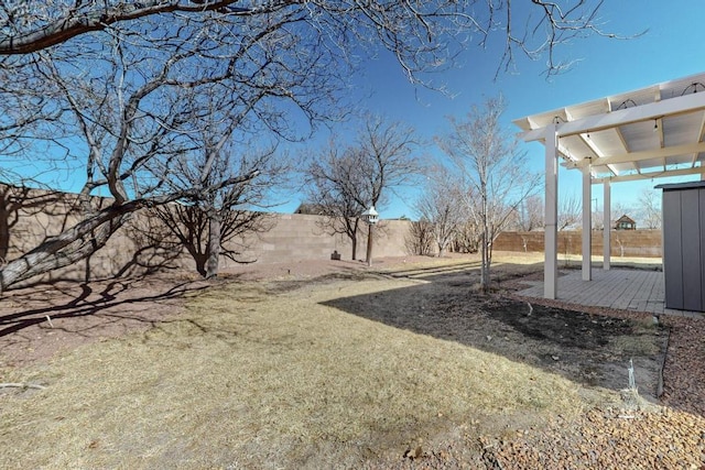 view of yard featuring a pergola