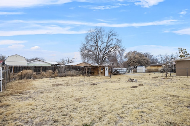 view of yard with a shed