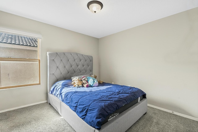 bedroom with carpet flooring