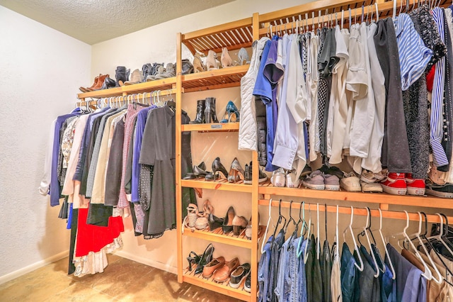 view of spacious closet