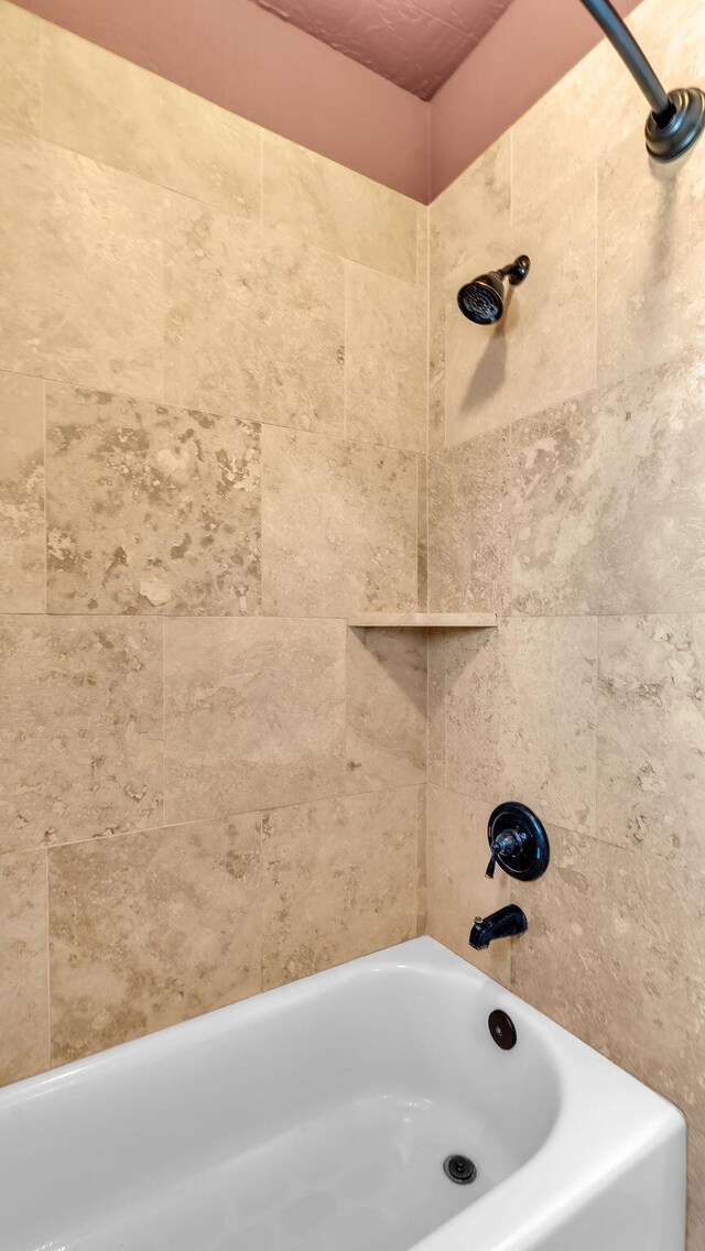 bathroom featuring shower / bathtub combination