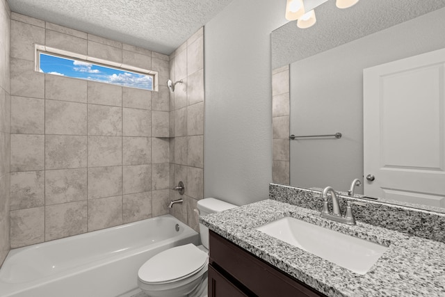 392 Pecos Loop SE, Rio Rancho, NM 87124 - full bath featuring toilet, a textured ceiling, shower / bathtub combination, and vanity