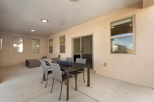6052 Nauman Dr SE, Albuquerque, NM 87106 - view of patio / terrace with outdoor dining area