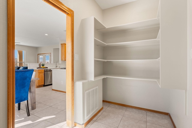 pantry featuring a sink and visible vents