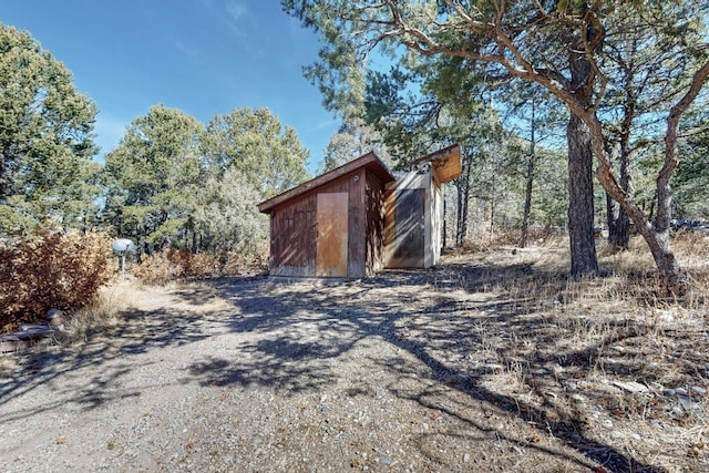 view of outdoor structure featuring an outdoor structure