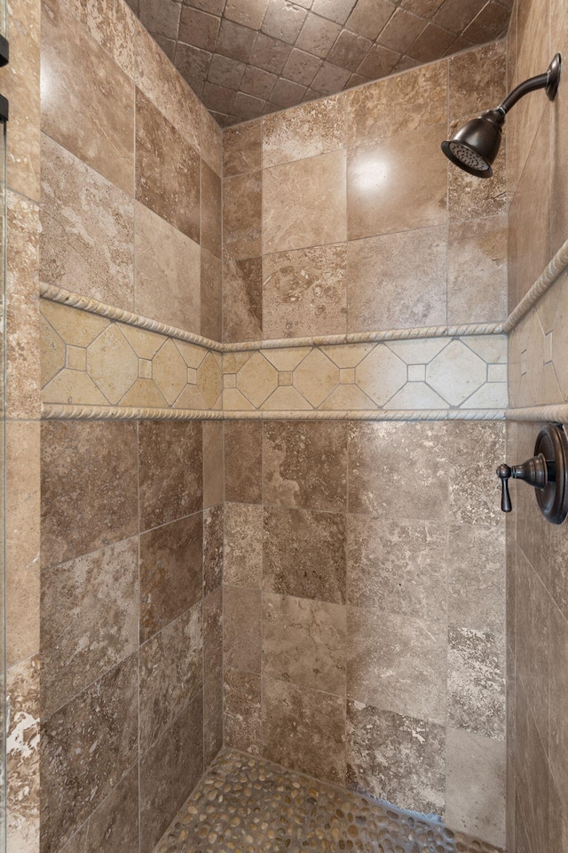 details featuring a tile shower