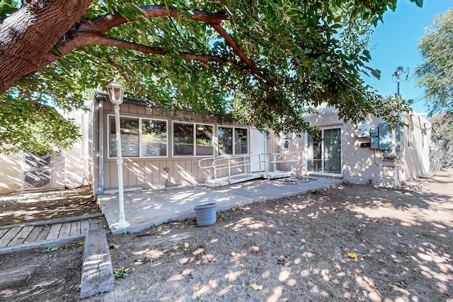 view of front of property featuring a patio area