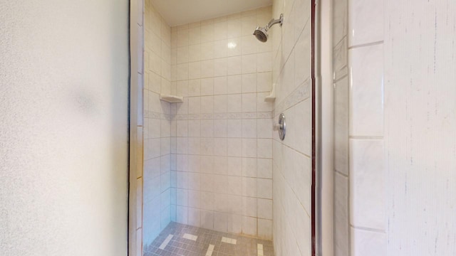 full bathroom featuring a stall shower