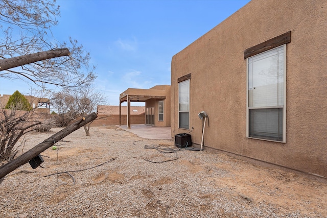 view of yard with a patio area