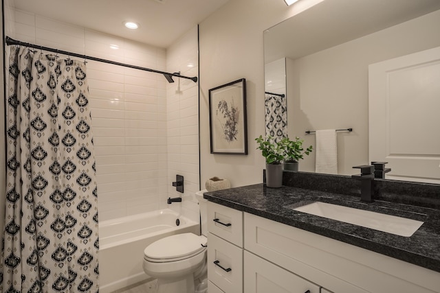 full bath featuring shower / bathtub combination with curtain, vanity, toilet, and recessed lighting