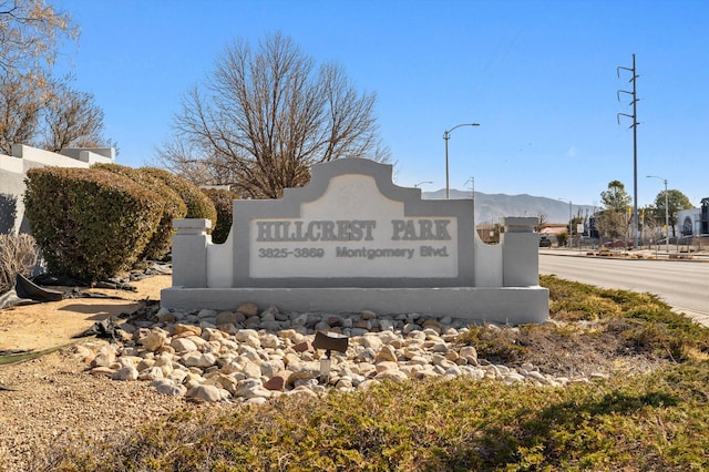 view of community / neighborhood sign