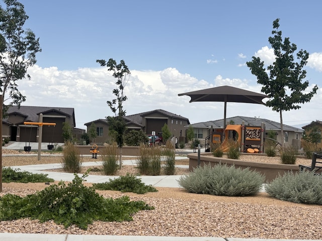 3340 Wolf Tail Loop NE, Rio Rancho, NM 87144 - view of property's community with a residential view